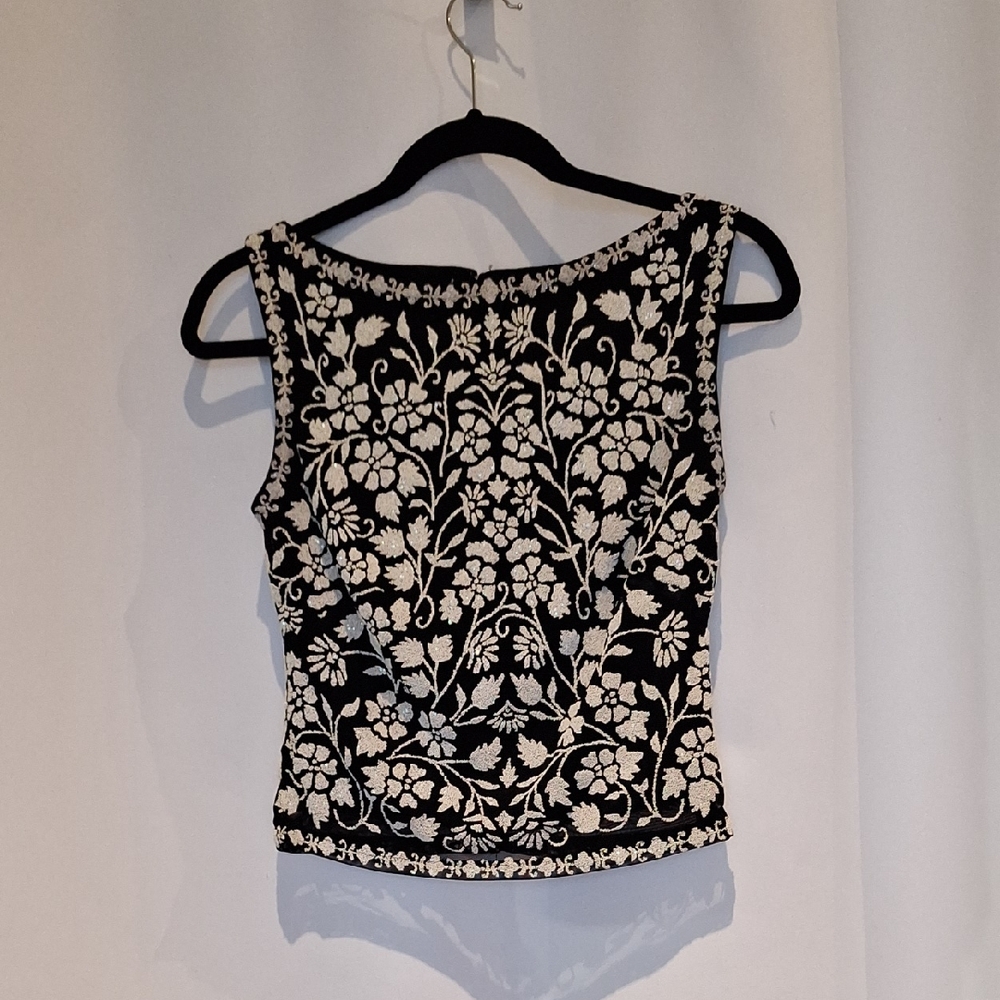 Tadashi Shoji Black and White Beaded Floral Sleevesless Blouse Vintage Size S